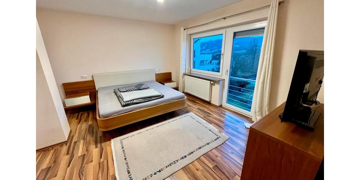 Einfamilienhaus Weinstadt - 9 Zimmer, 247 m&sup2;, 995.000&euro; | Angebot:26825977