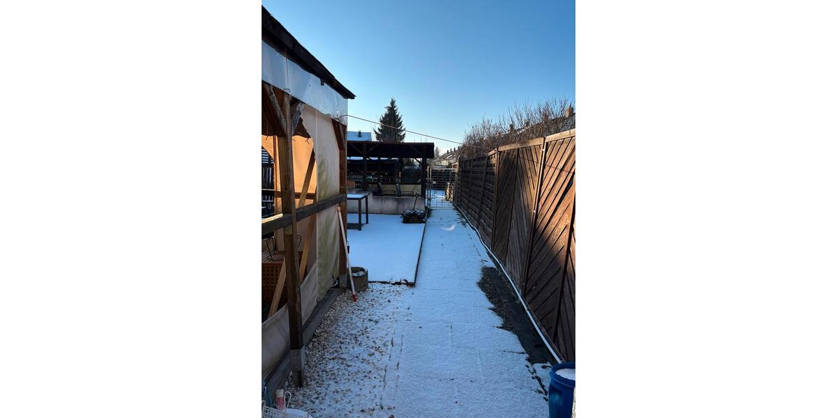 Reihenhaus Reutlingen Orschel-Hagen - 5 Zimmer, 176 m&sup2;, 1.500&euro; | Angebot:24453091