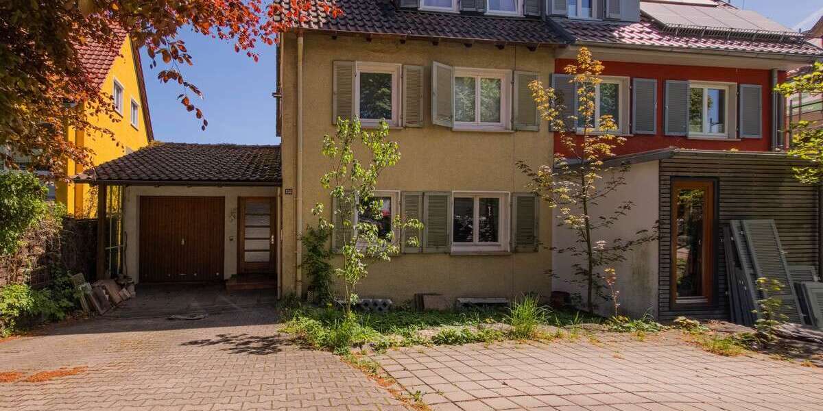Einfamilienhaus Esslingen Oberesslingen - 10 Zimmer, 180 m&sup2;, 650.000&euro; | Angebot:26725130