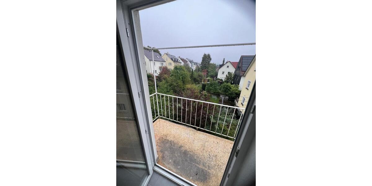 Etagenwohnung Stuttgart Degerloch - 3 Zimmer, 70 m&sup2;, 1.100&euro; | Angebot:26350163