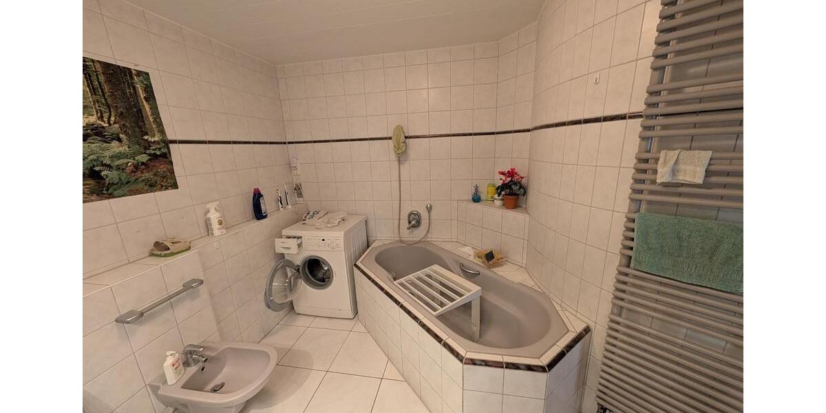 Wohnen über den Weinbergen – Stilvolle 3,5-Zimmer-Maisonette 3.5 zimmer