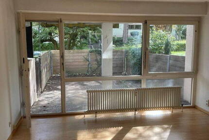 Bezugsfreie 4,5-Zi.-Wohnung mit Terrasse & Tiefgarage - im Grünen