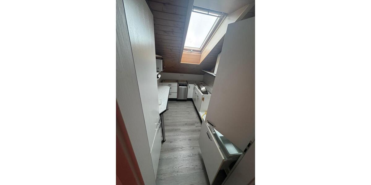 Dachgeschoßwohnung Stuttgart Vaihingen - 3 Zimmer, 76 m&sup2;, 1.350&euro; | Angebot:26623423
