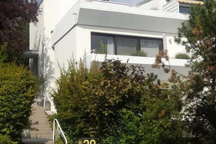 Doppelhaushälfte im Terrassenhausstil 4.5 zimmer