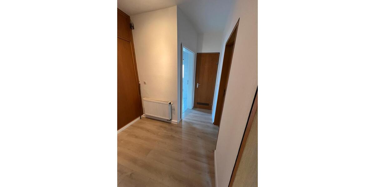 Dachgeschoßwohnung Stuttgart Zuffenhausen - 2 Zimmer, 50 m&sup2;, 900&euro; | Angebot:25312597