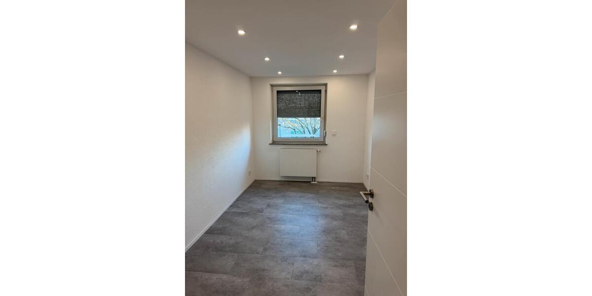Etagenwohnung Böblingen - 4 Zimmer, 80 m&sup2;, 1.550&euro; | Angebot:26409986