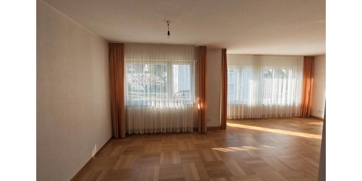Etagenwohnung Leonberg - 3 Zimmer, 87 m&sup2;, 910&euro; | Angebot:26249345