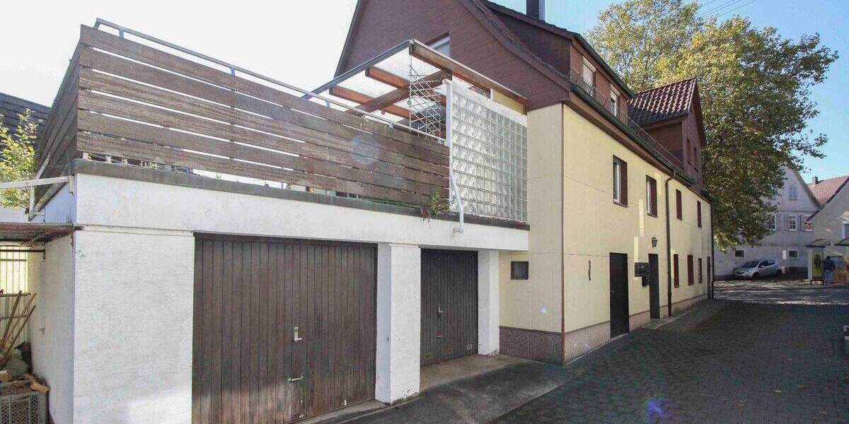 Mehrfamilienhaus, Wohnhaus Stuttgart Heumaden - 9 Zimmer, 154 m&sup2;, 398.000&euro; | Angebot:25220473