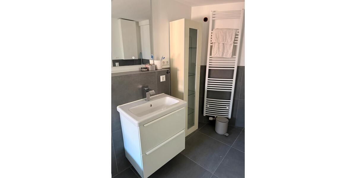 Dachgeschoßwohnung Stuttgart Luginsland - 2 Zimmer, 55 m&sup2;, 1.050&euro; | Angebot:26055807