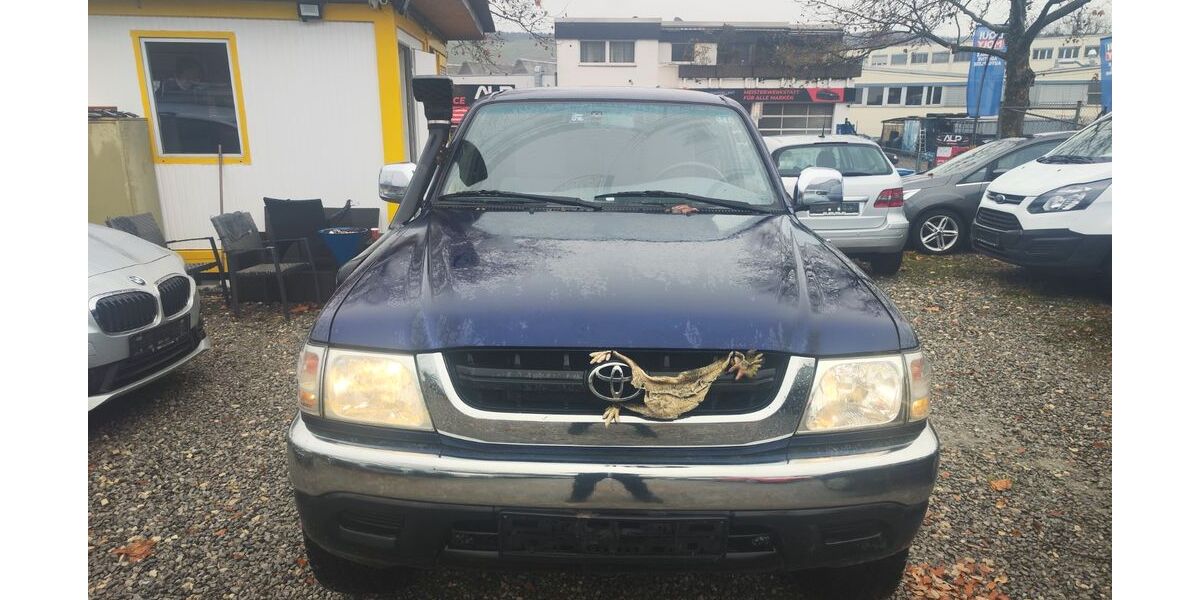 Toyota Hilux 231.431 km 7.500 &euro; weinstadt 71384