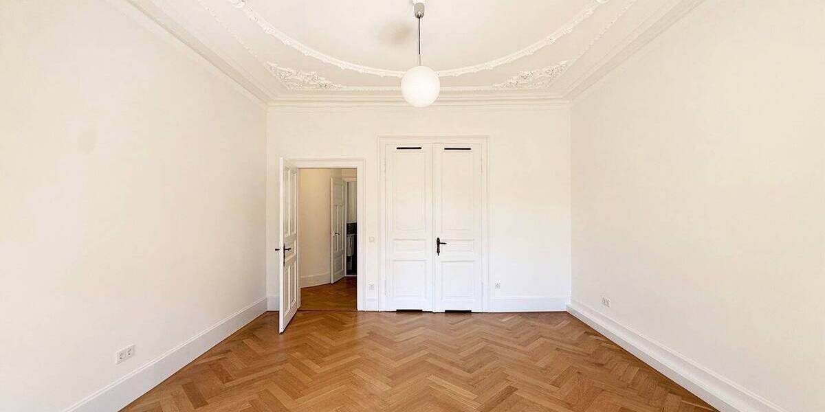 Etagenwohnung Stuttgart Mitte - 5 Zimmer, 170 m&sup2;, 2.980&euro; | Angebot:26364041