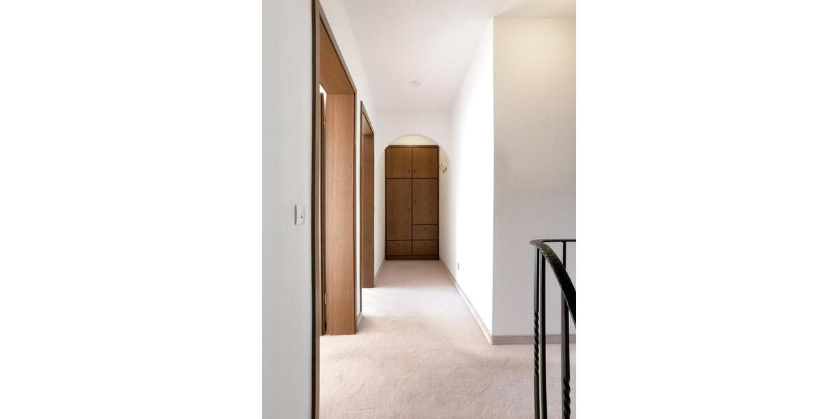 Gepflegtes Einfamilienhaus (Doppelhaus) in Stuttgart-Riedenberg 6 zimmer