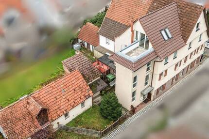 Sanierungsbedürftiges Wohn- und Geschäftshaus unter Denkmalschutz 1 zimmer