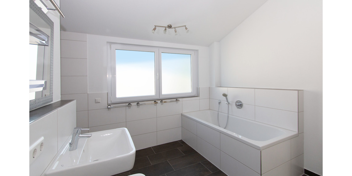 Doppelhaushälfte Weil der Stadt - 5 Zimmer, 195 m&sup2;, 750.000&euro; | Angebot:25743884