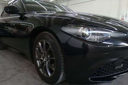 Alfa Romeo Giulia 137.000 km 14.899 &euro; Metzingen 72555