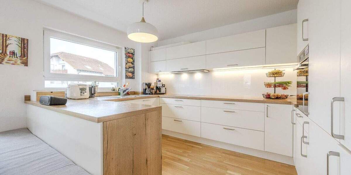 Etagenwohnung Stuttgart / Hofen Hofen - 4 Zimmer, 100 m&sup2;, 599.000&euro; | Angebot:25880200