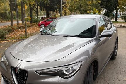 Alfa Romeo Stelvio 79.000 km 22.300 &euro; Stuttgart 70176