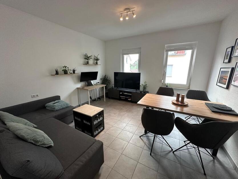 Kernsanierte, ruhige & helle, 3-Zimmer Wohnung