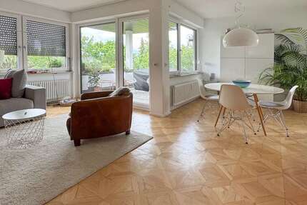 Wohnung zum Kaufen in Stuttgart 399.000 € 107 m²