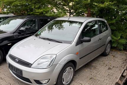 Ford Fiesta 120.000 km 1.250 € Schorndorf 73614