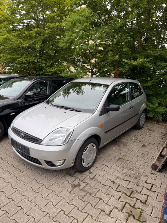 Ford Fiesta 120.000 km 1.250 € Schorndorf 73614