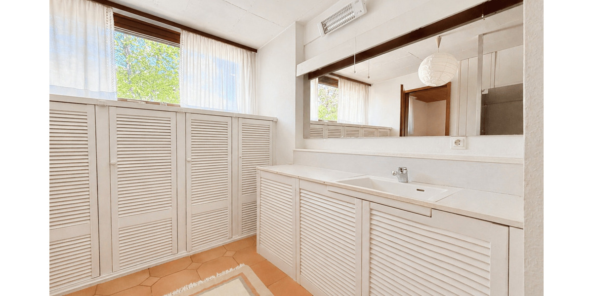 Einfamilienhaus Sindelfingen Ost - 8 Zimmer, 370 m&sup2;, 875.000&euro; | Angebot:26657144