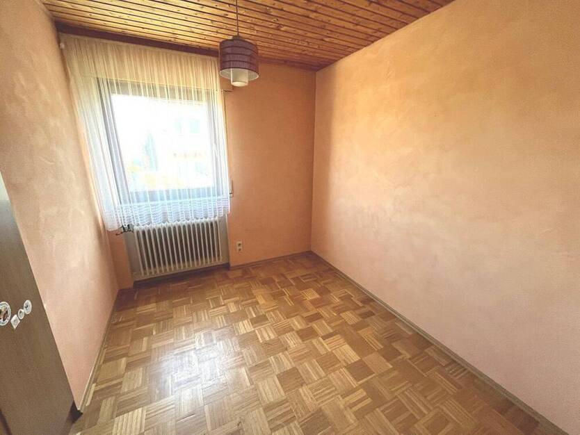 Doppelhaushälfte in ruhiger Ortsrandlage.