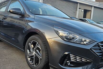 Hyundai i30 14.621 km 17.950 &euro; Leonberg 71229