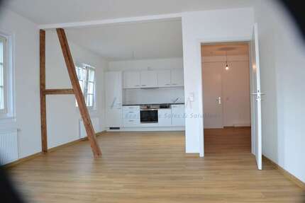 Wohnung zum Mieten in Stuttgart-Plieningen 899 € 64.26 m² 2.5 zimmer