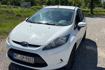 Ford Fiesta 80.000 km 2.200 &euro; Wendlingen am Neckar 73240