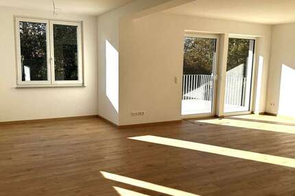 Wohnung Esslingen Pliensauvorstadt - 4 Zimmer, 108 m&sup2;, 1.750&euro; | Angebot:27023259