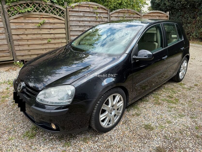 VW Golf 360.000 km 1.990 € Münchingen 70825