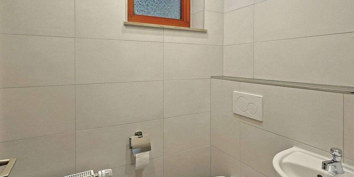 Etagenwohnung Weissach - 3 Zimmer, 95 m&sup2;, 1.100&euro; | Angebot:25468289