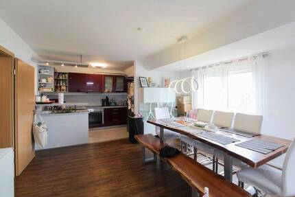 Wohnung Stuttgart Feuerbach - 3 Zimmer, 89 m&sup2;, 299.000&euro; | Angebot:26188993