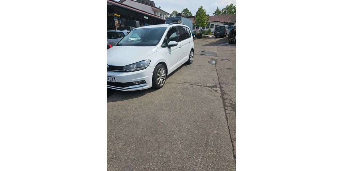 VW Touran 471.000 km 6.450 &euro; Backnang 71522