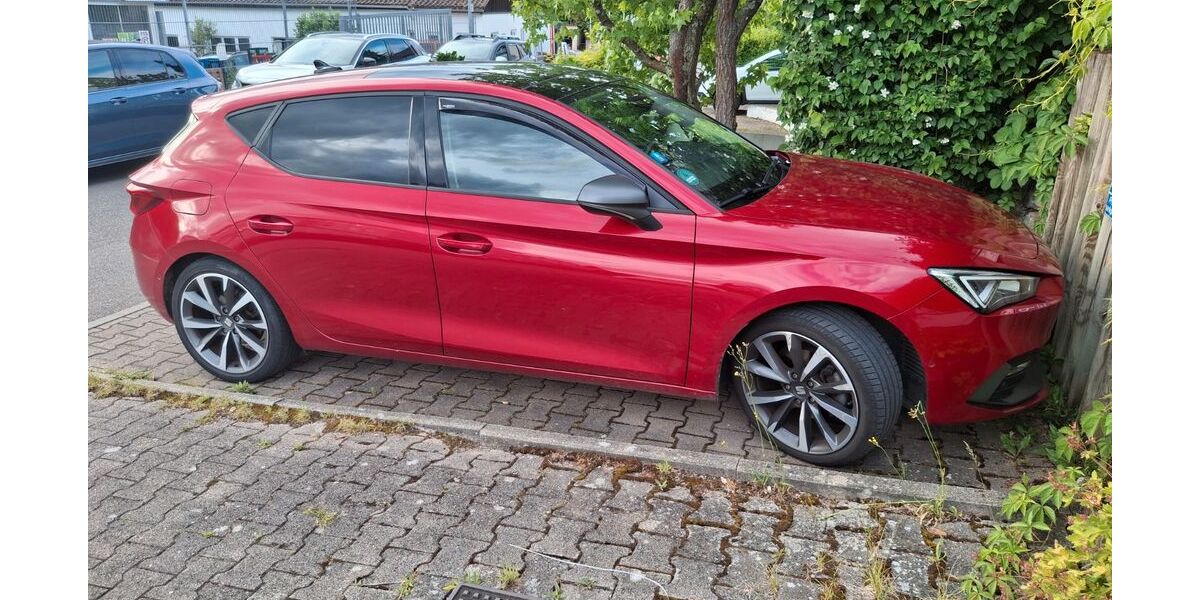 Seat Leon 81.700 km 18.600 &euro; Leonberg 71229
