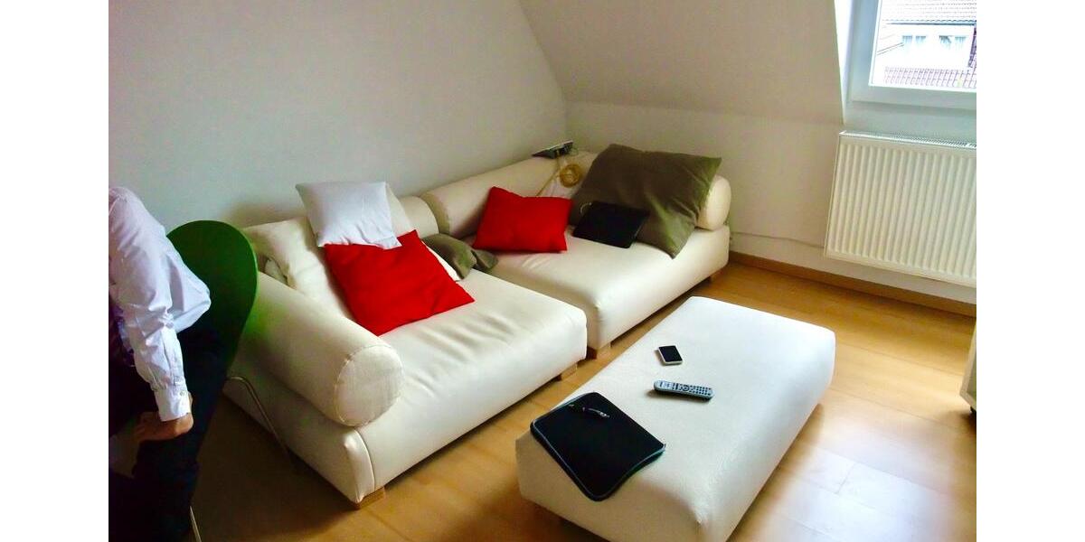 Dachgeschoßwohnung Stuttgart Stuttgart-Süd - 2 Zimmer, 40 m&sup2;, 865&euro; | Angebot:24600187