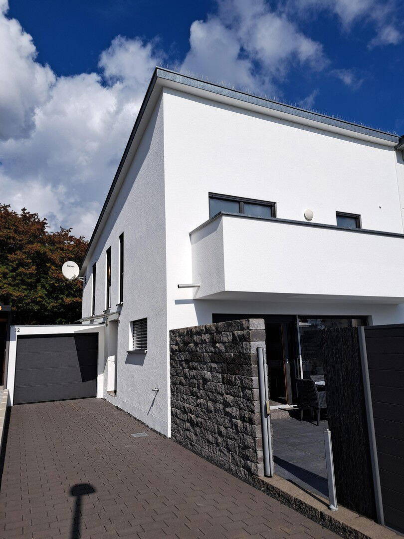 Hochwertige Doppelhaushälfte mit Pool und Sauna in ruhiger Lage von Gärtringen 6 zimmer