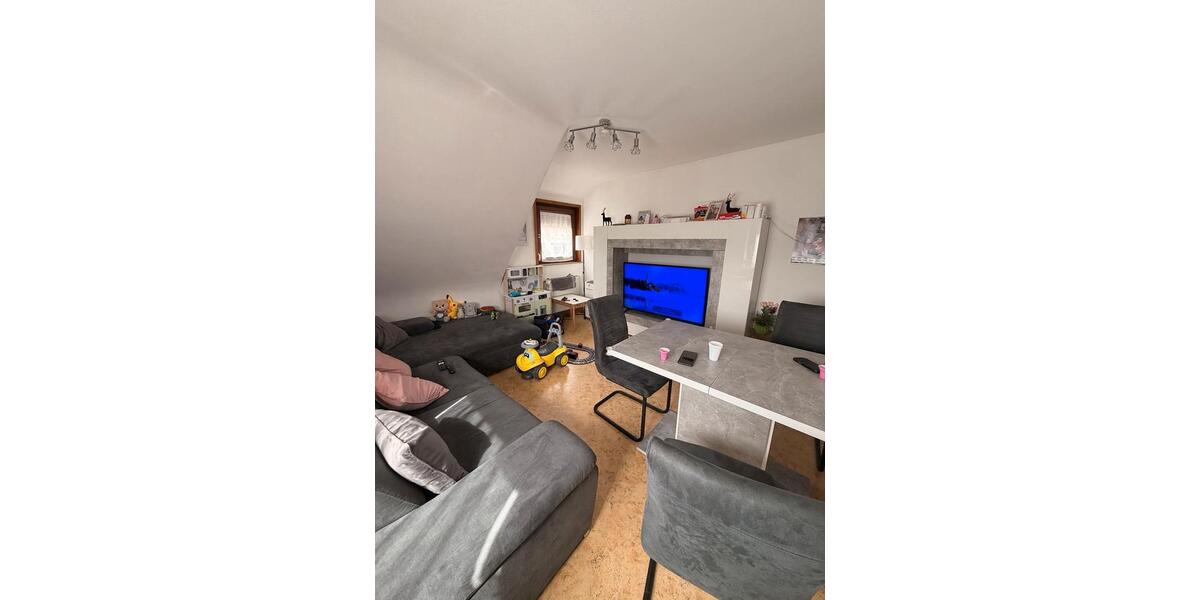 Dachgeschoßwohnung Stuttgart Birkach - 3 Zimmer, 60 m&sup2;, 900&euro; | Angebot:25986896
