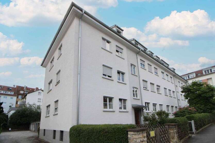 Wohnung zum Kaufen in Stuttgart 220.000 € 54.21 m² 2.5 zimmer