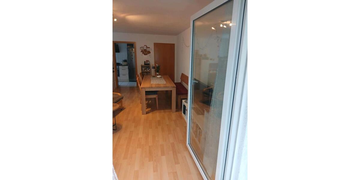 Erdgeschoßwohnung Stuttgart Luginsland - 2.5 Zimmer, 56 m&sup2;, 1.170&euro; | Angebot:26123215