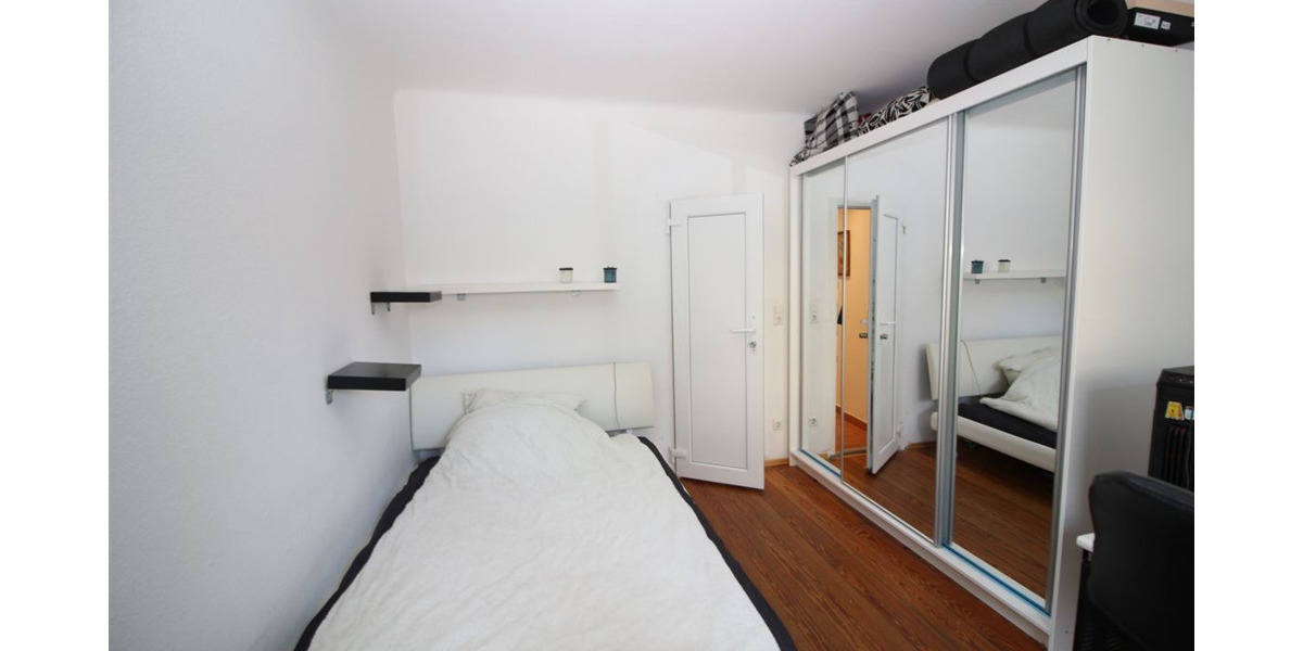 Mehrfamilienhaus, Wohnhaus Stuttgart Untertürkheim - 1 Zimmer, 212 m&sup2;, 1.330.000&euro; | Angebot:26189922