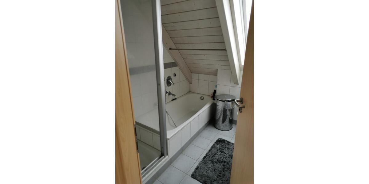 Dachgeschoßwohnung Stuttgart Birkach - 2.5 Zimmer, 58 m&sup2;, 740&euro; | Angebot:25225176