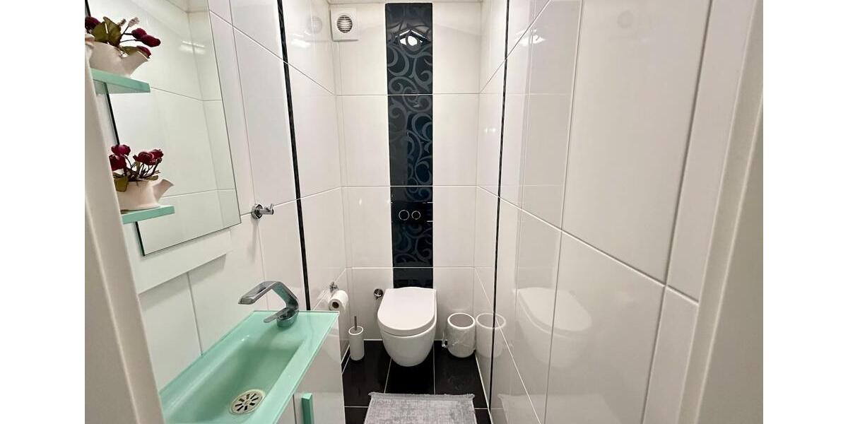 Provisionsfrei 4,5-Zimmer-ETW Wintergarten & Gartenanteil &Garage 4.5 zimmer