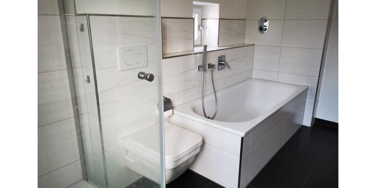 Etagenwohnung Stuttgart Feuerbach - 5 Zimmer, 120 m&sup2;, 2.200&euro; | Angebot:25993665