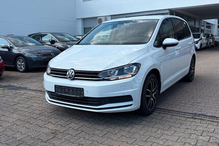VW Touran 179.534 km 11.995 &euro; Stuttgart 70597