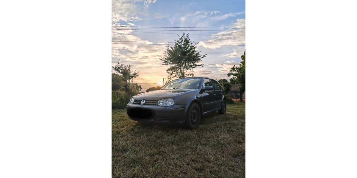 VW Golf 235.000 km 950 &euro; Ludwigsburg 71642