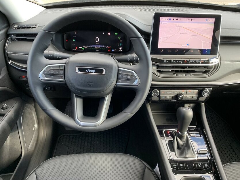 Jeep Compass 1.3 T4 4xe PLUG-IN HYBRID Automatik S 6.500 km 39.900 € Backnang, 71522