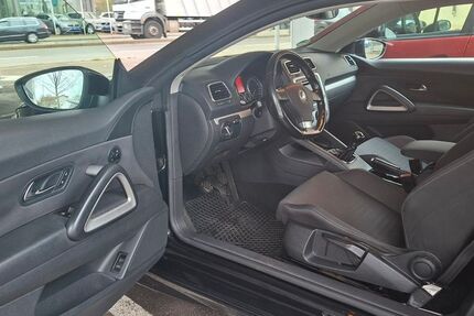 VW Scirocco 176.476 km 4.950 &euro; Esslingen 73730