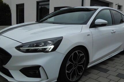 Ford Focus 123.000 km 11.490 € Kirchheim unter Teck 73230